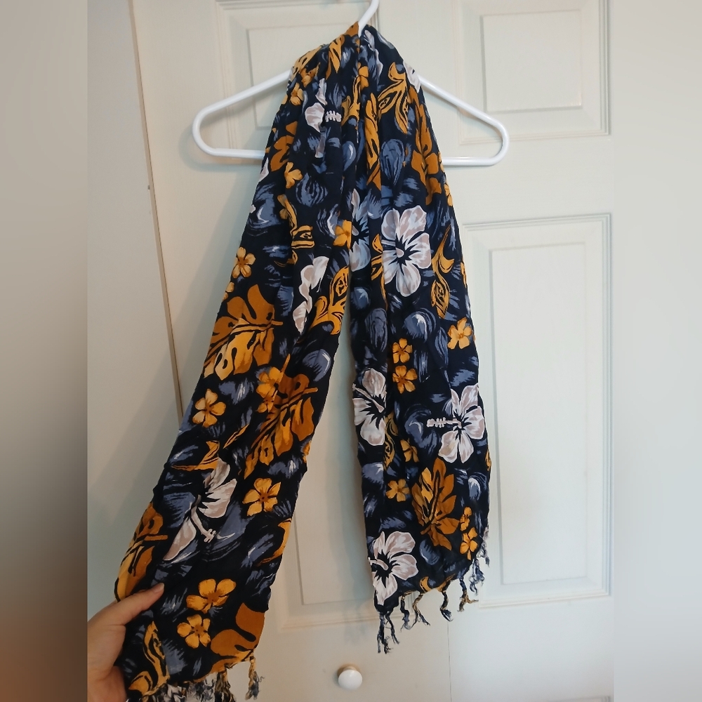 🤯 2/$15 Floral Blue and Yellow Cover Up Or Scarf